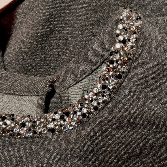 Neiman Marcus Luxury Essentials Cotton & Cashmere French Terry Top Rhinestones - Picture 6 of 14